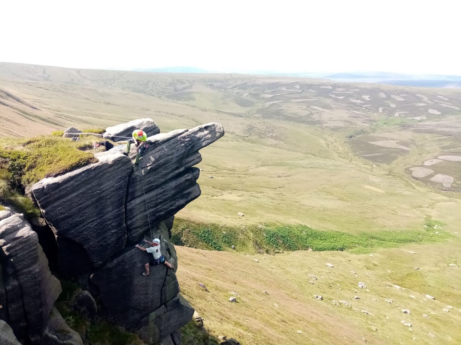 Peak District/Sheffield climbing club on Jester Cracks, Kinder Northern Edges