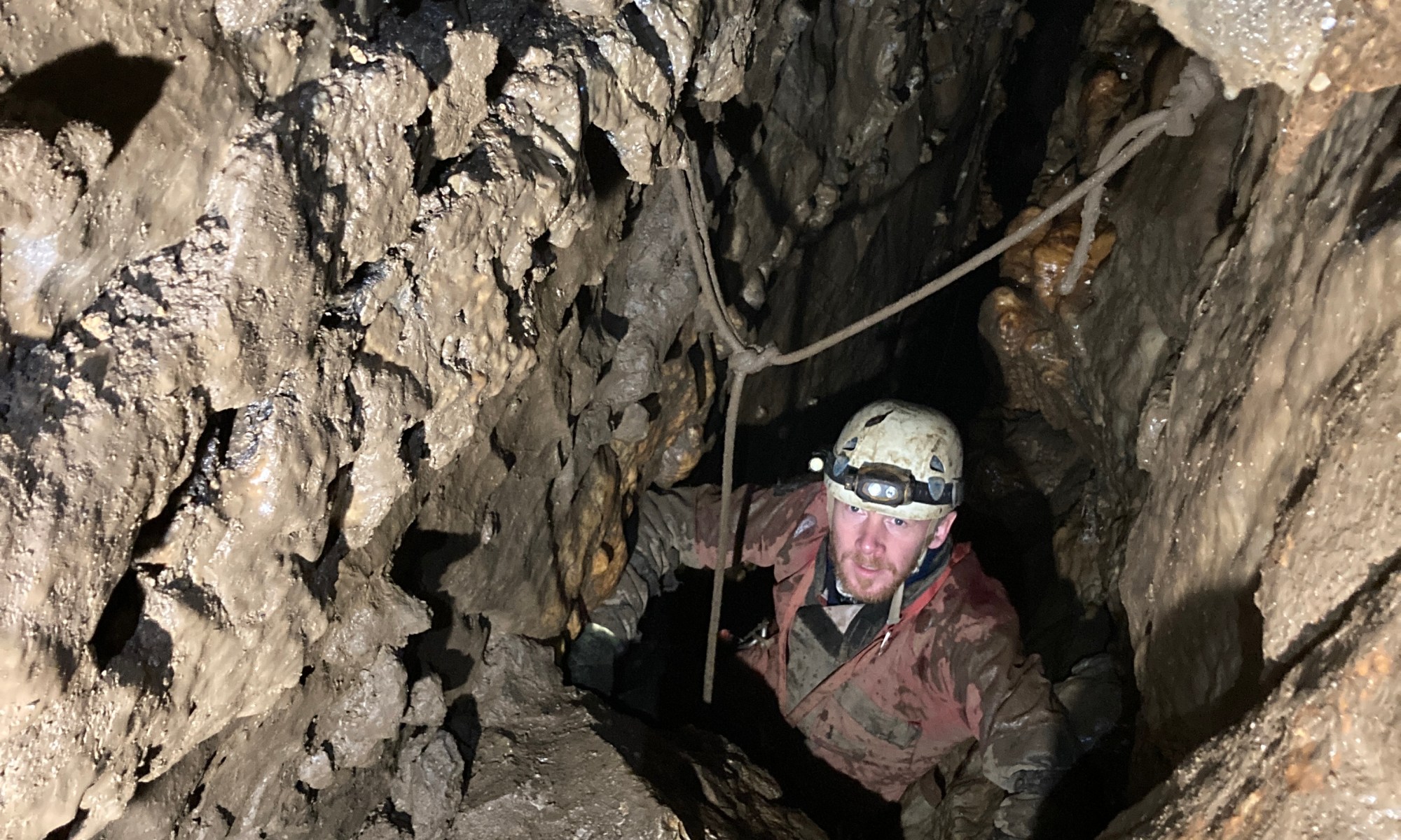Peak District/Sheffield caving club in Cussey Pot