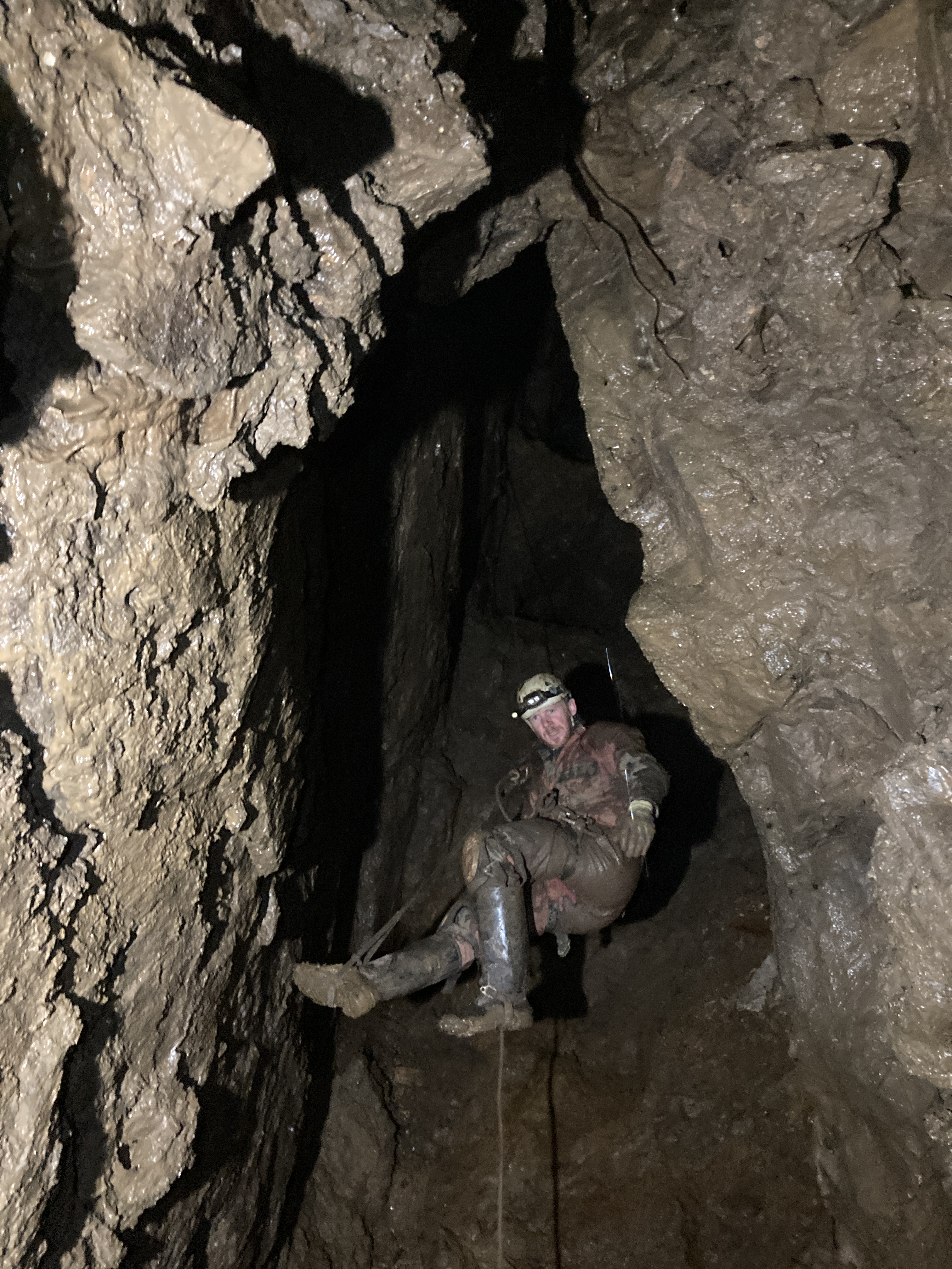 Peak District/Sheffield caving club in Cussey Pot