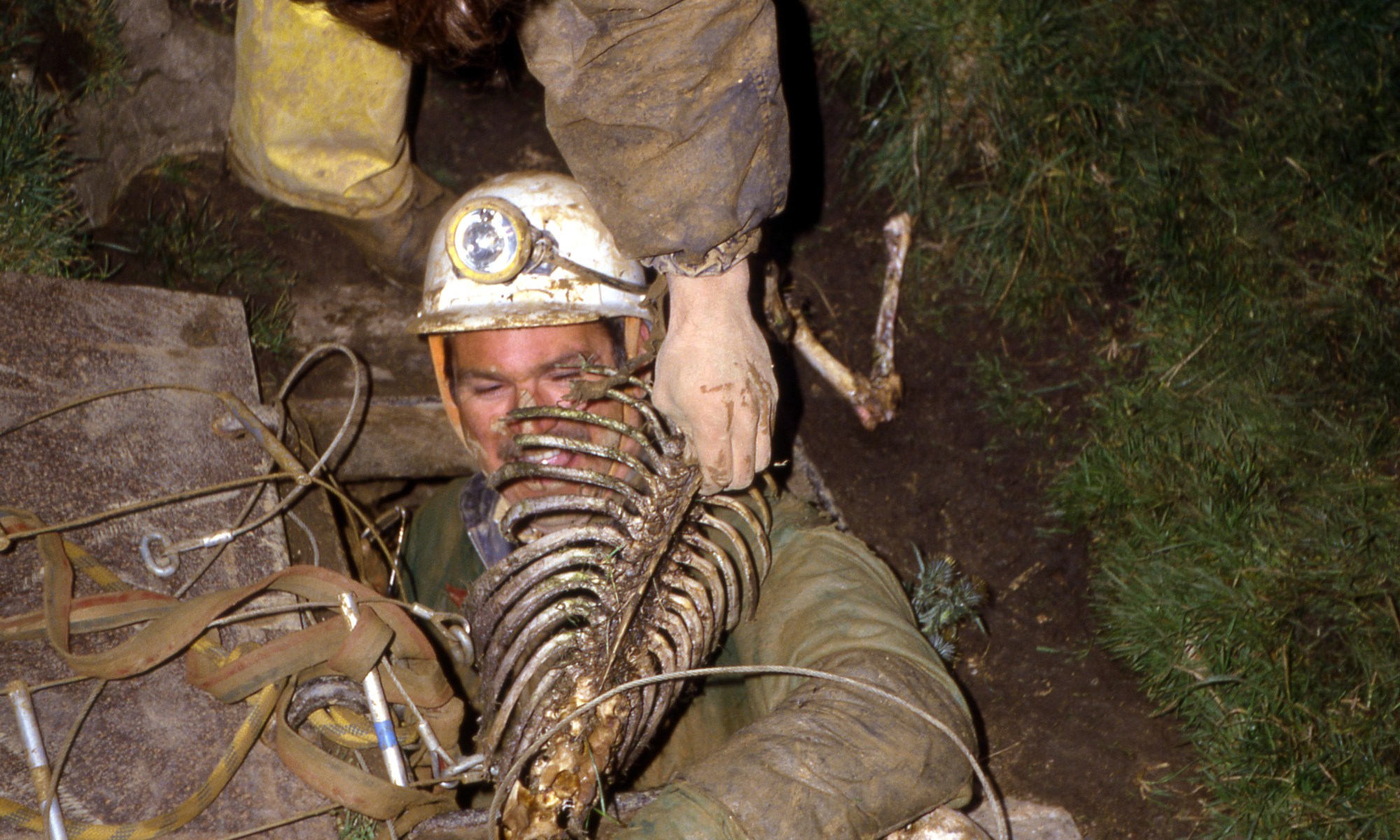 Peak District/Sheffield caving club in Nettle Pot